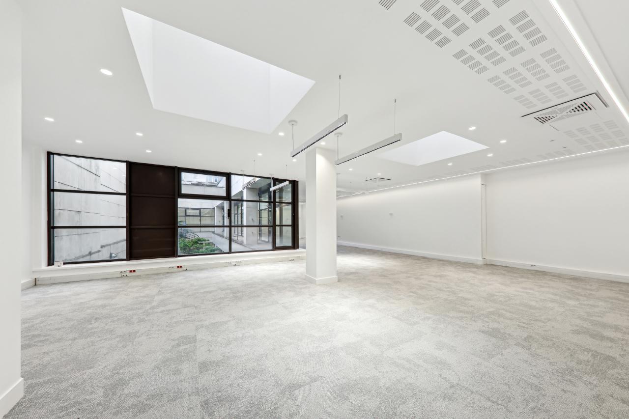 Bureau Paris 635m² Location bureau Paris OLBUR2422910 4
